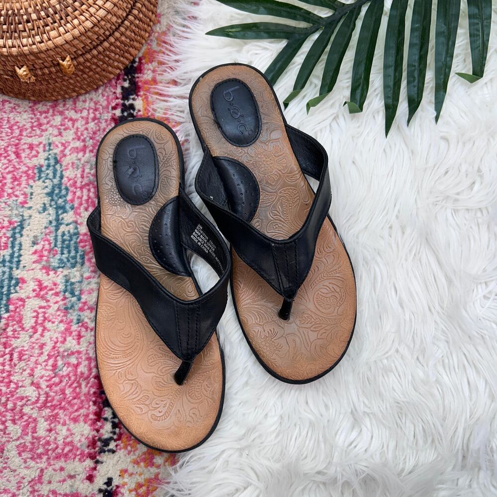 BOC Born Black Faux Leather Flip Flop Sandal 9 Slip On Casual